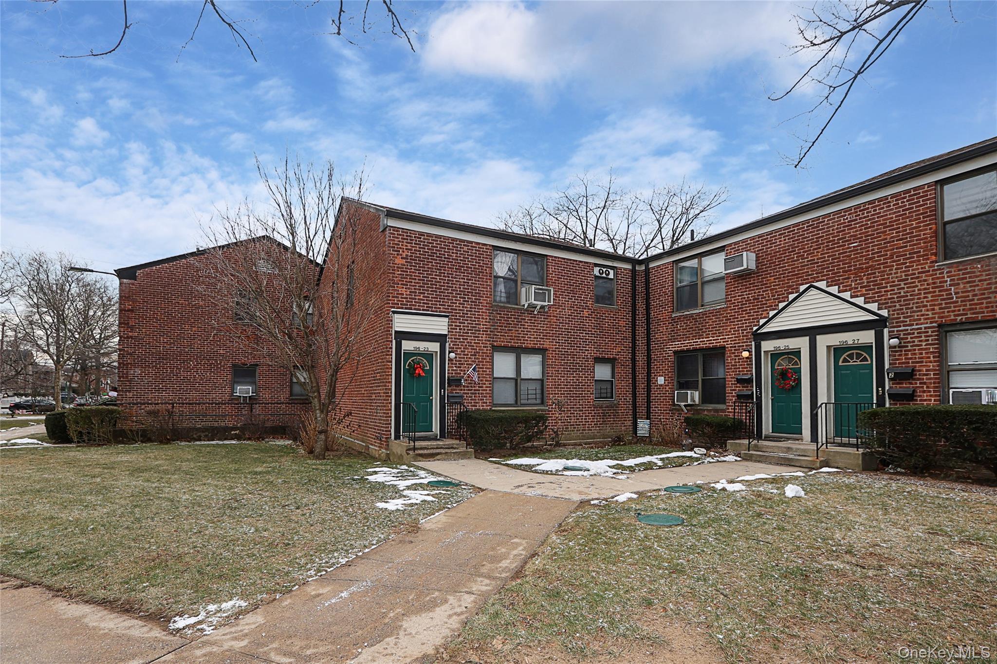 196-23 73rd Ave # 2, Fresh Meadows, NY 11365