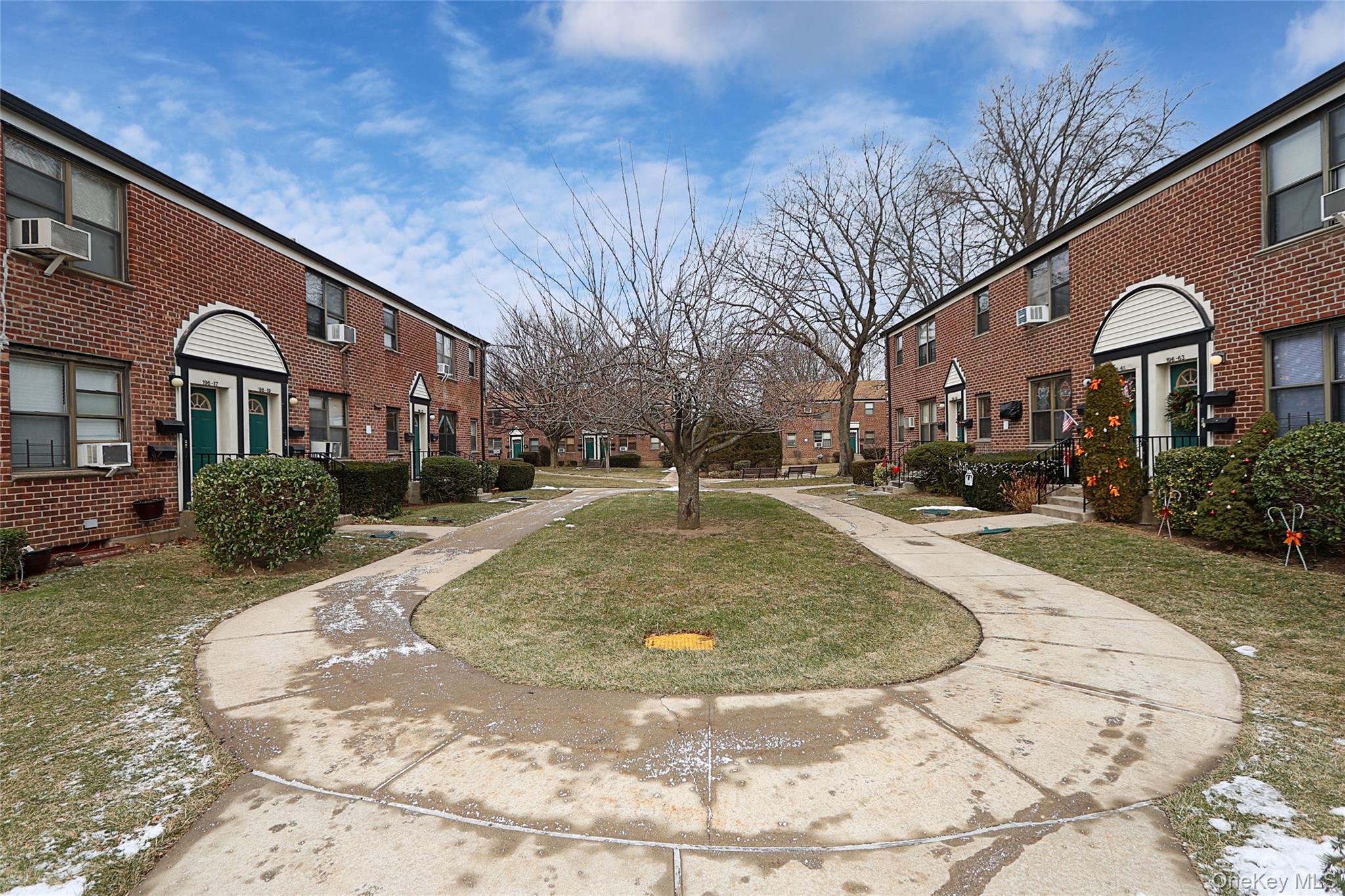 196-23 73rd Ave # 2, Fresh Meadows, NY 11365