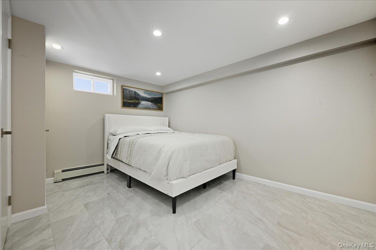 70 Nevada Street, Hicksville, NY 11801