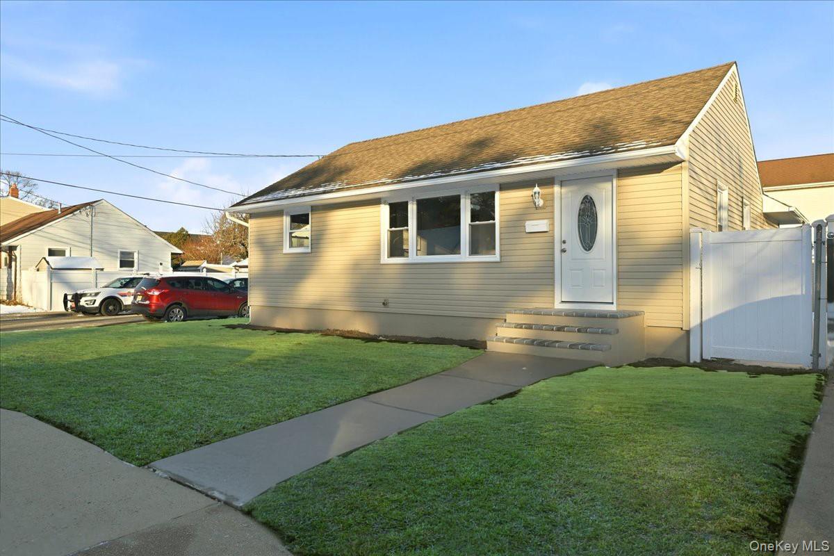 70 Nevada Street, Hicksville, NY 11801