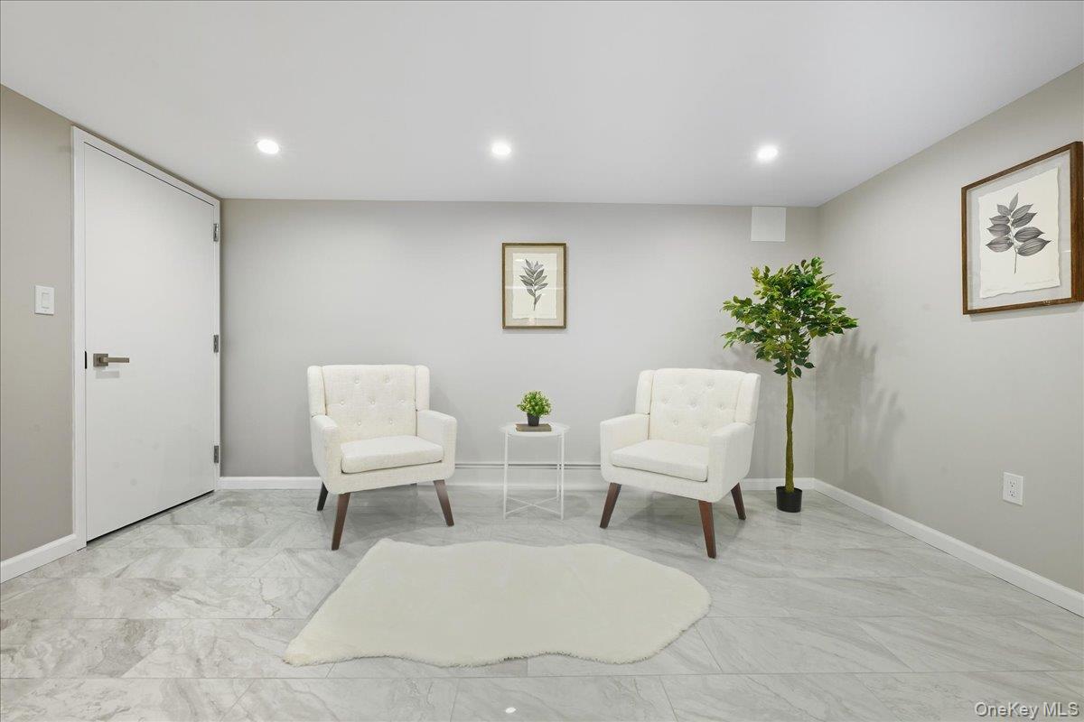 70 Nevada Street, Hicksville, NY 11801