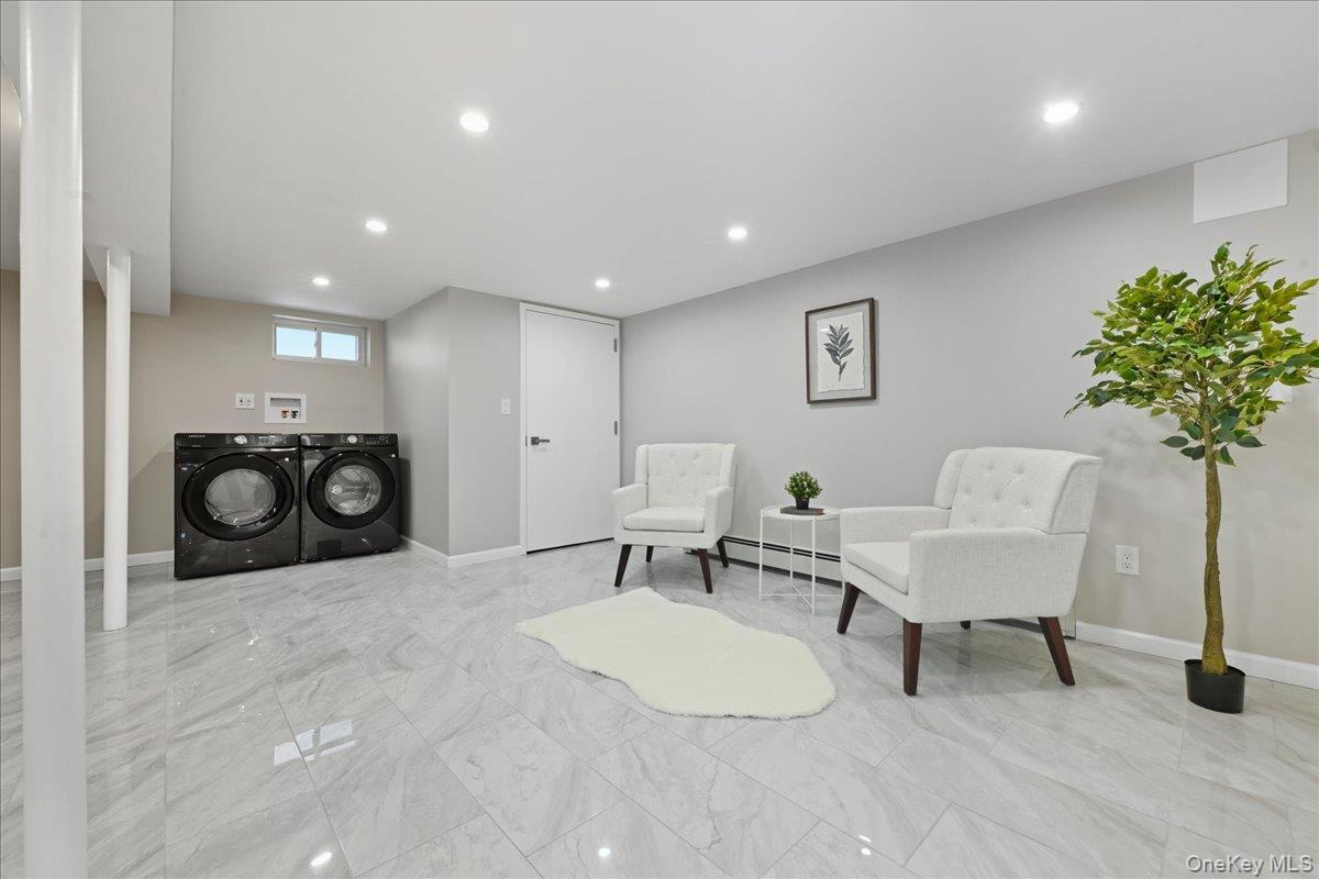 70 Nevada Street, Hicksville, NY 11801