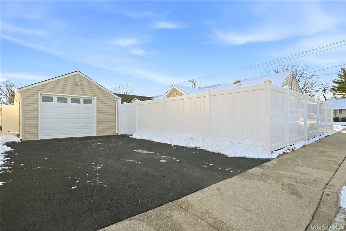 70 Nevada Street, Hicksville, NY 11801