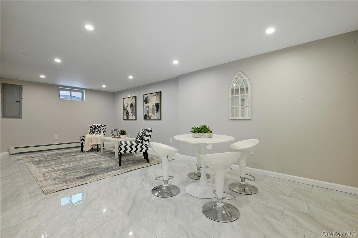 70 Nevada Street, Hicksville, NY 11801