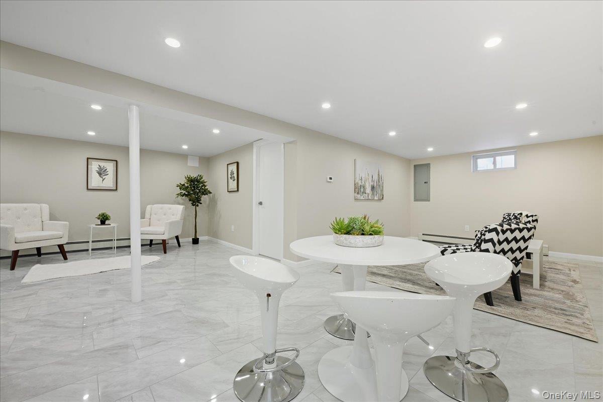 70 Nevada Street, Hicksville, NY 11801