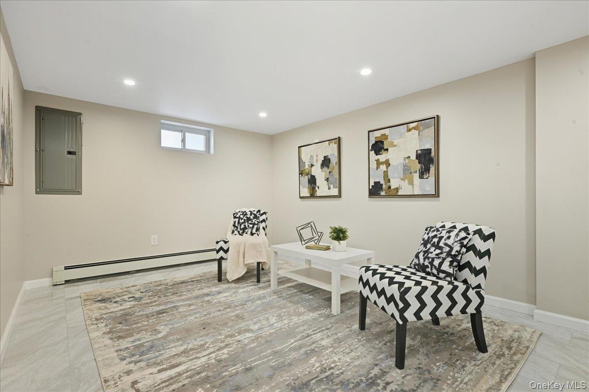 70 Nevada Street, Hicksville, NY 11801