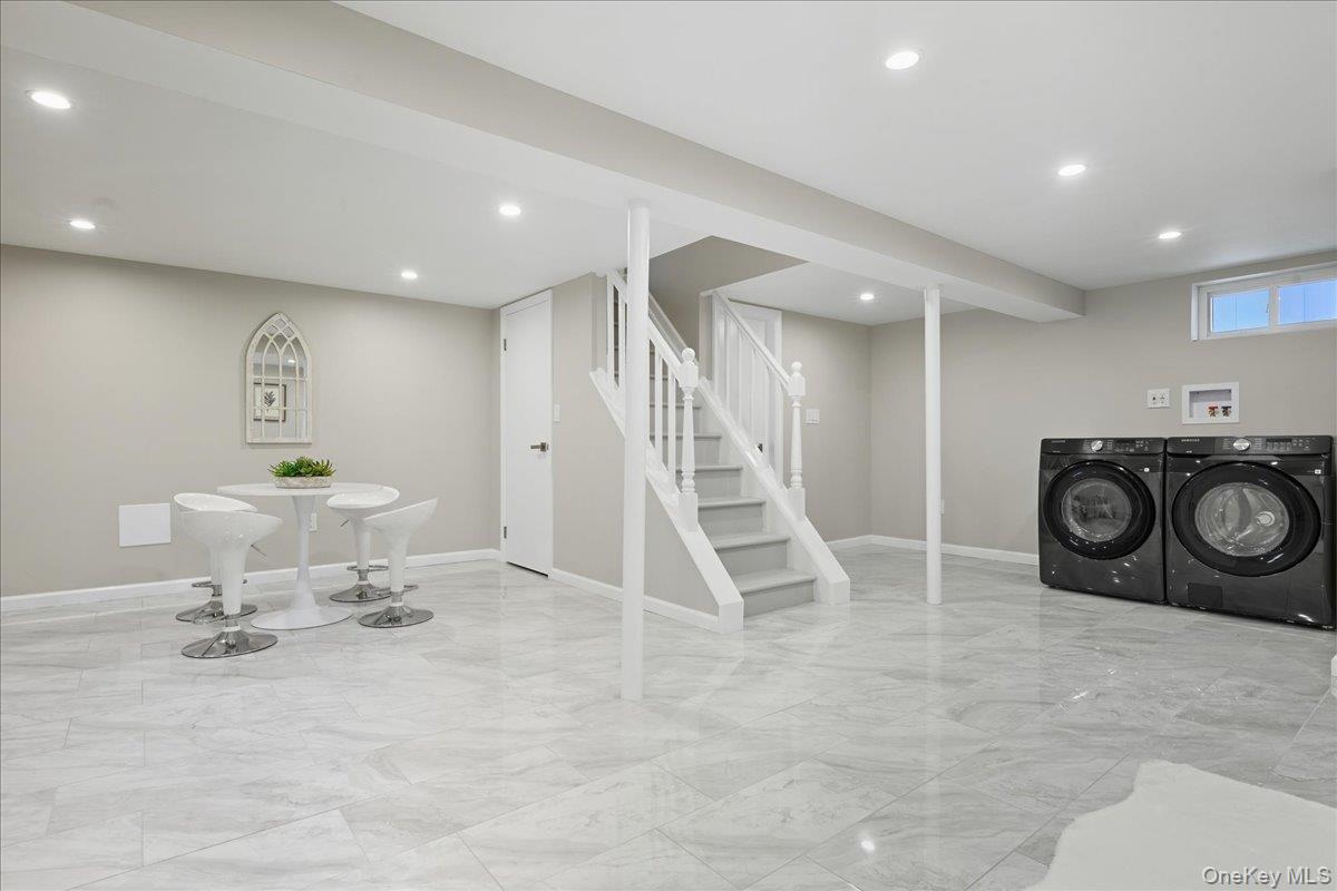 70 Nevada Street, Hicksville, NY 11801