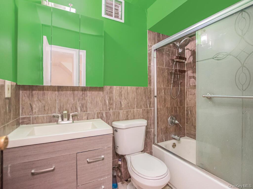 3669 Boller Avenue, Bronx, NY 10466