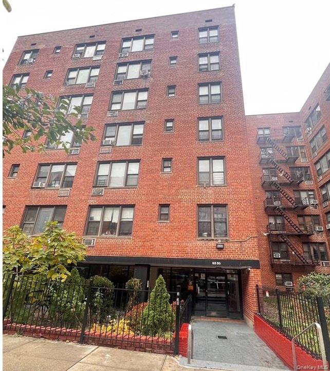 83-30 Vietor Avenue # 306, Elmhurst, NY 11373