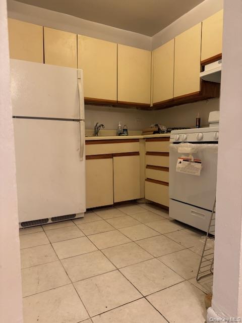 83-30 Vietor Avenue # 306, Elmhurst, NY 11373