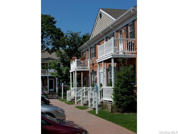 100 Middleton Road # MA07, Bohemia, NY 11716