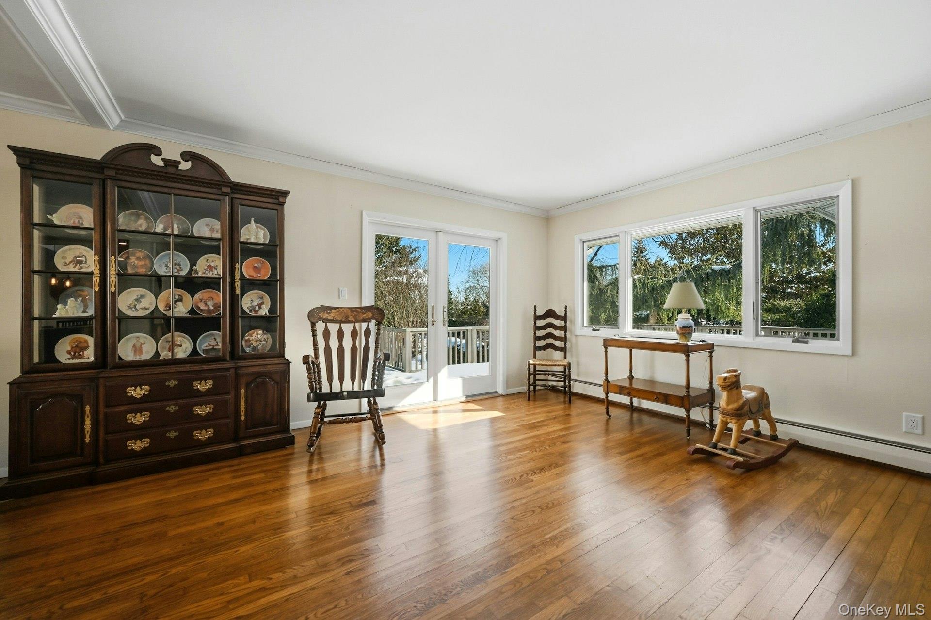 205 Oak Neck Lane, West Islip, NY 11795