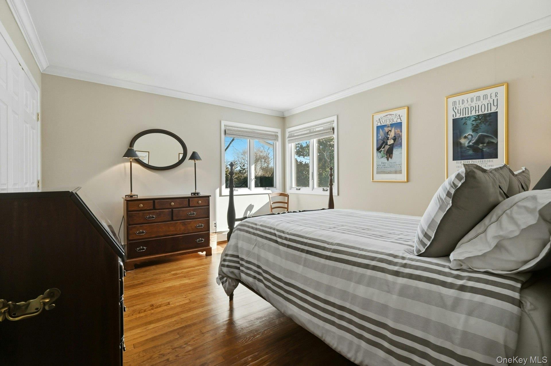 205 Oak Neck Lane, West Islip, NY 11795