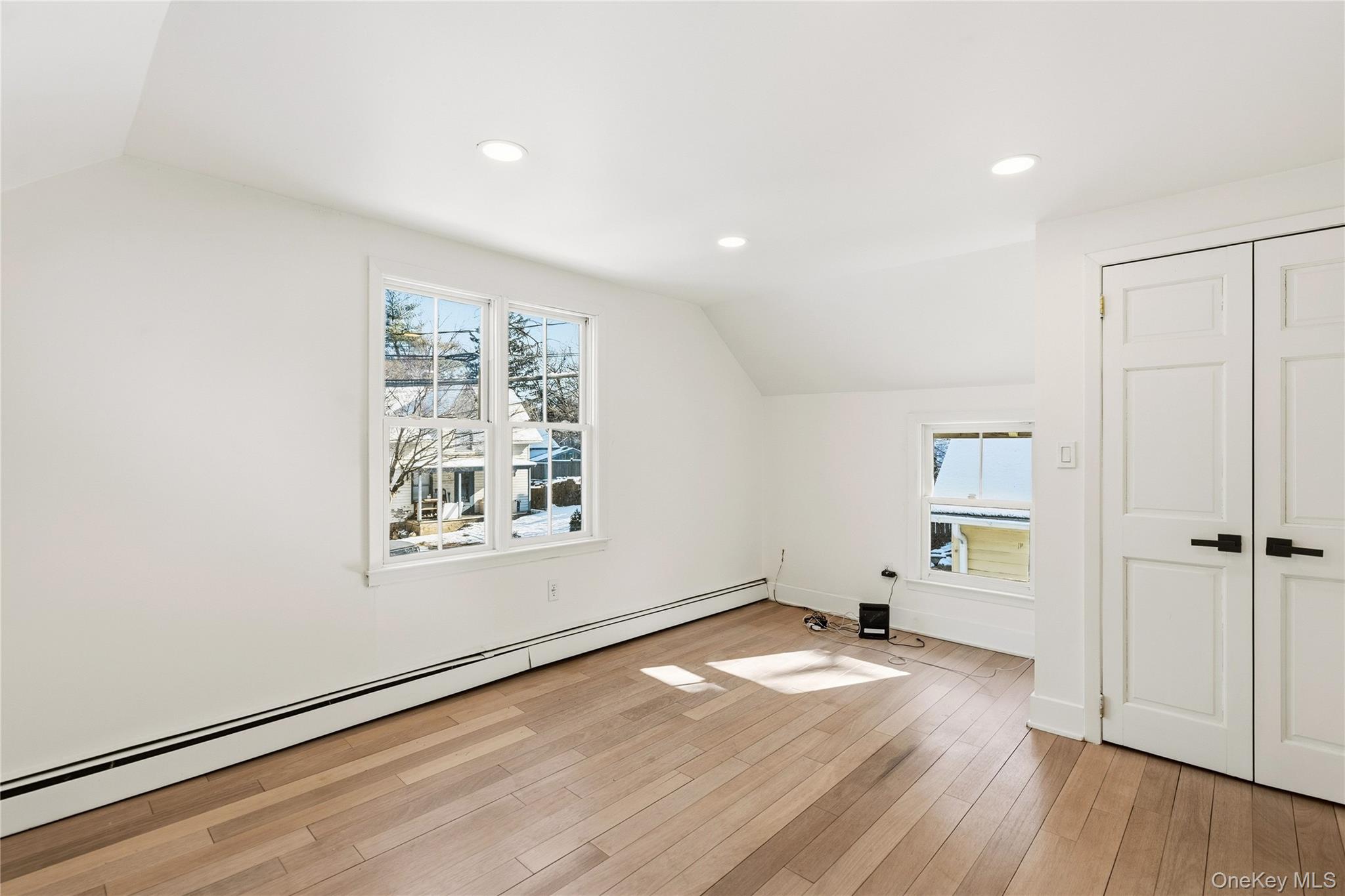 15 Hicks Street, Roslyn, NY 11576