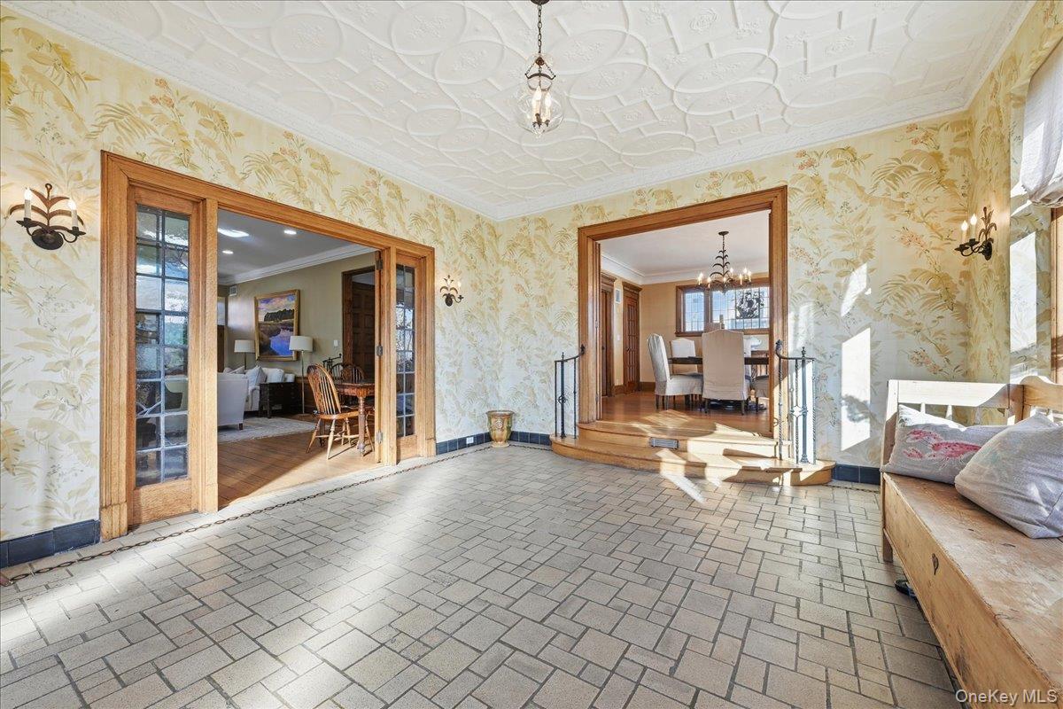 156 Beach 147th Street, Neponsit, NY 11694