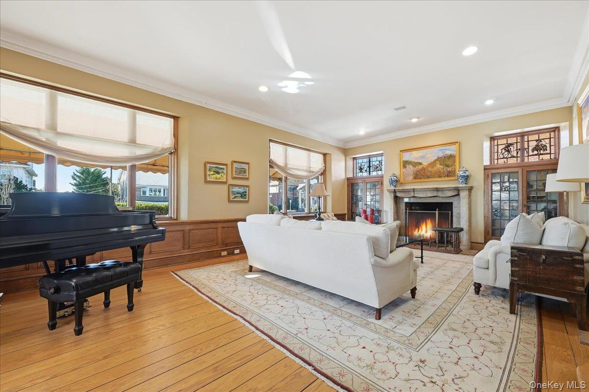 156 Beach 147th Street, Neponsit, NY 11694