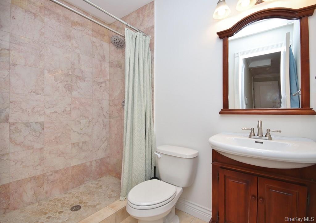 88 Broadway # PH1, Ossining, NY 10562