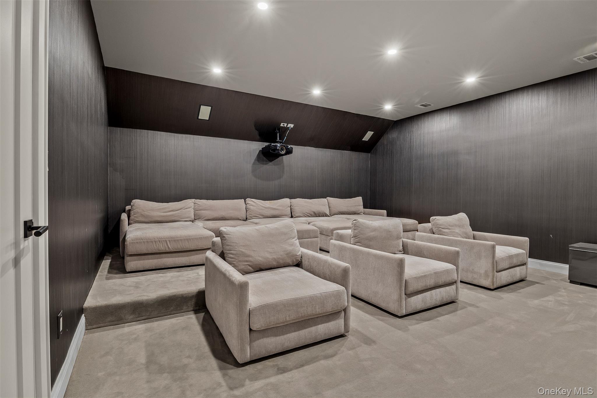 55 Sarles Street, Armonk, NY 10504