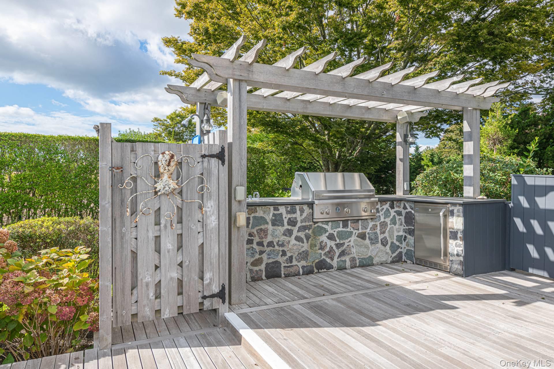 40 Library Avenue, Westhampton Beach, NY 11978