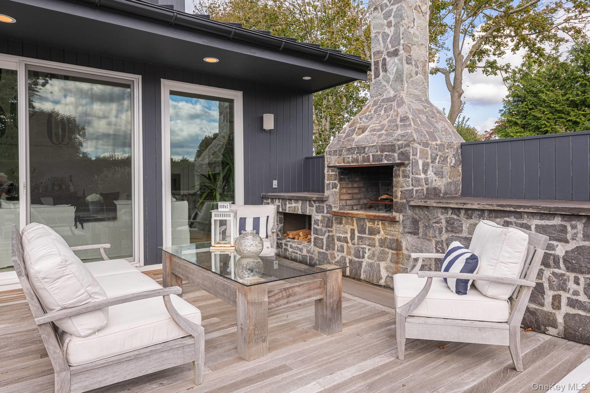 40 Library Avenue, Westhampton Beach, NY 11978