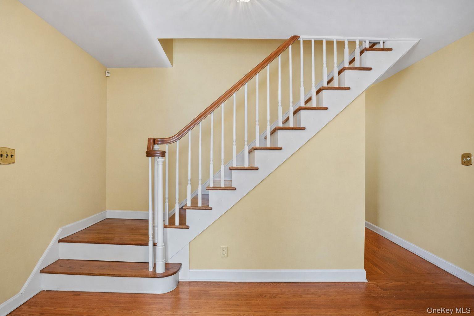 1 Village Lane, Bronxville, NY 10708