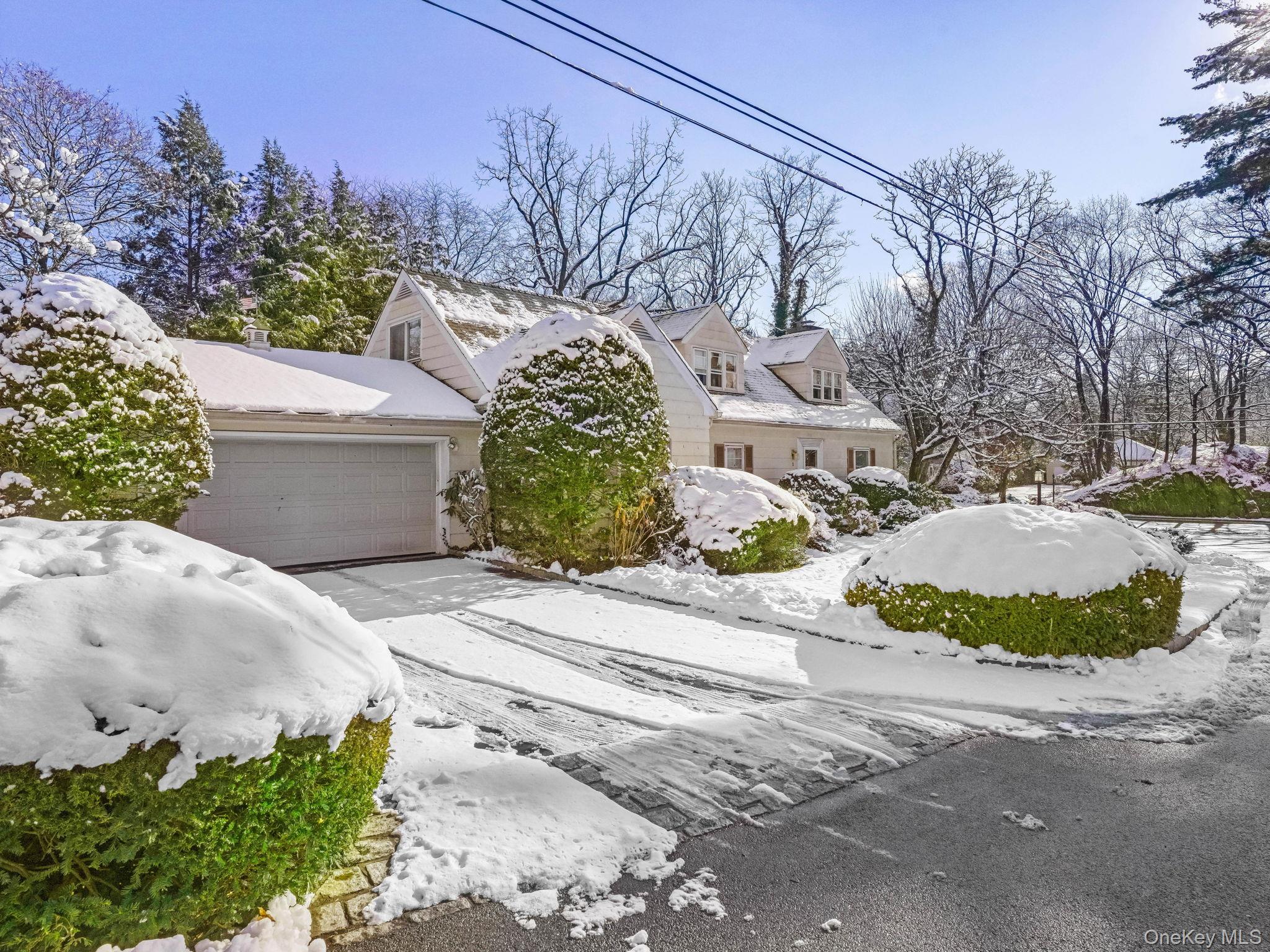 1 Village Lane, Bronxville, NY 10708