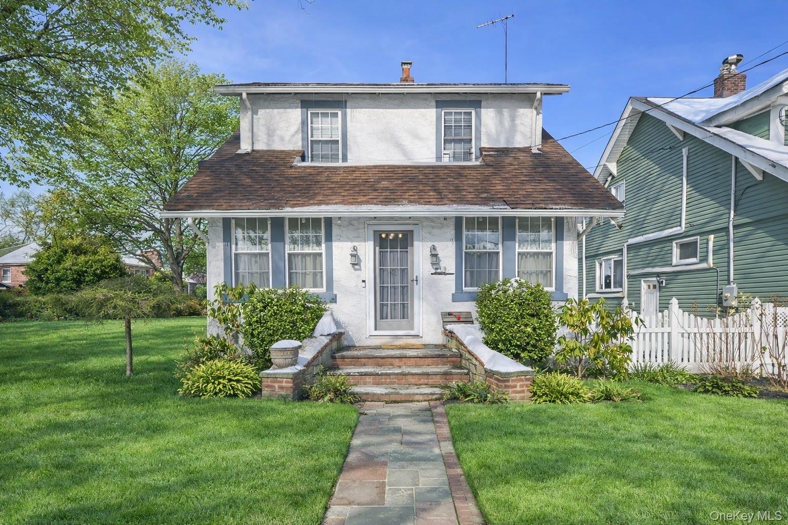 219 Floral Boulevard, Floral Park, NY 11001