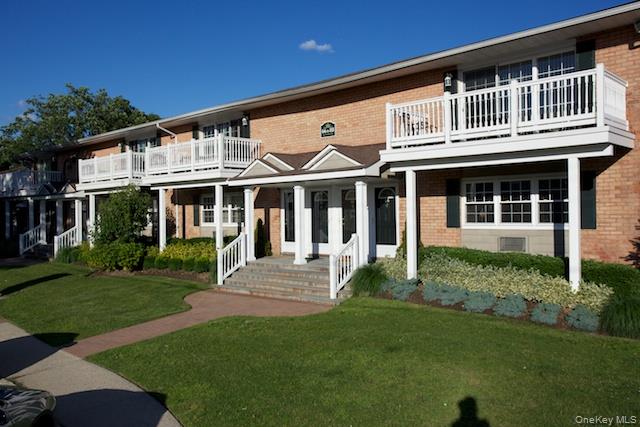 67 Claire Court # 67, West Babylon, NY 11704