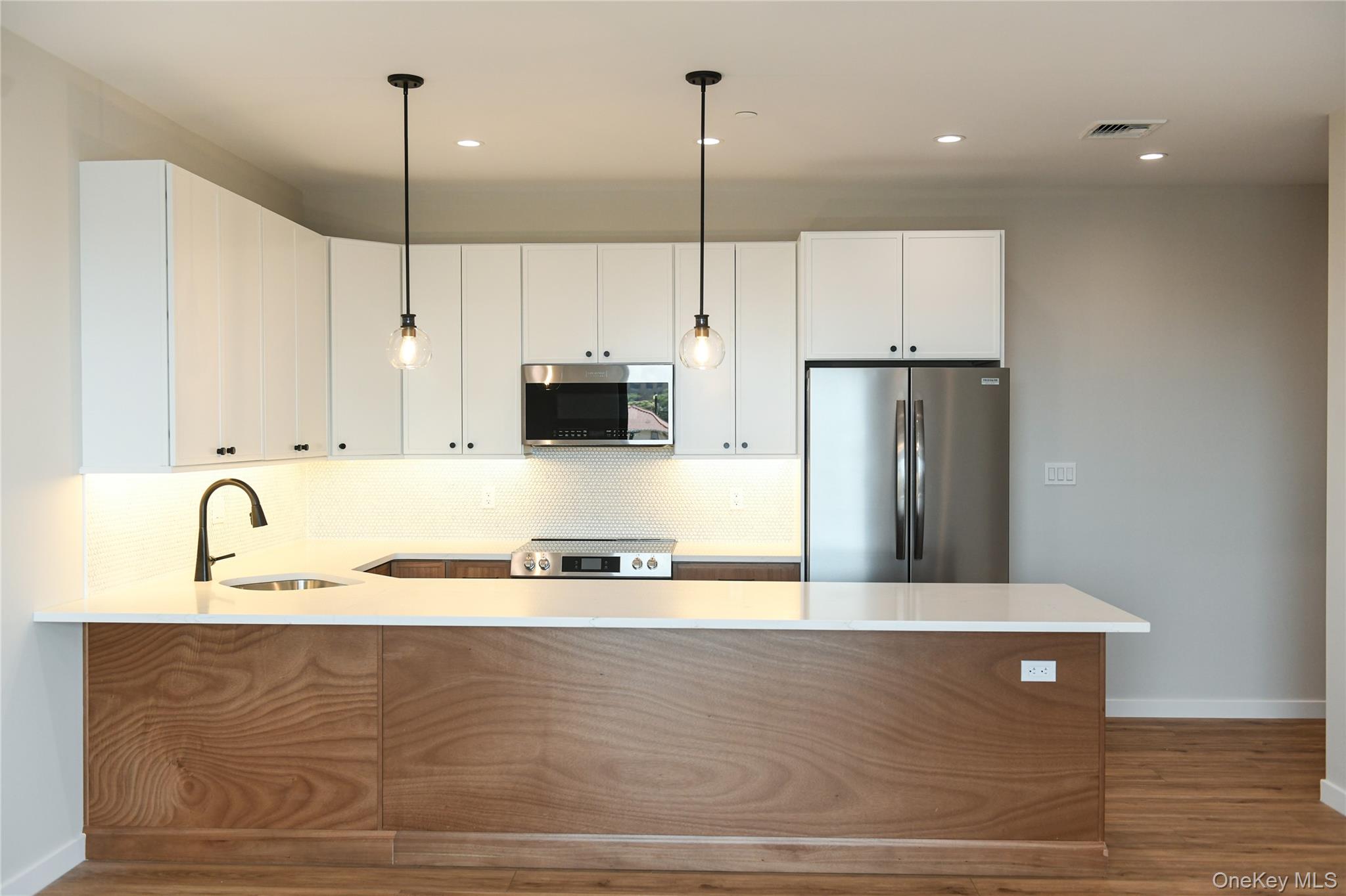 135 East Park Avenue # 3F, Long Beach, NY 11561