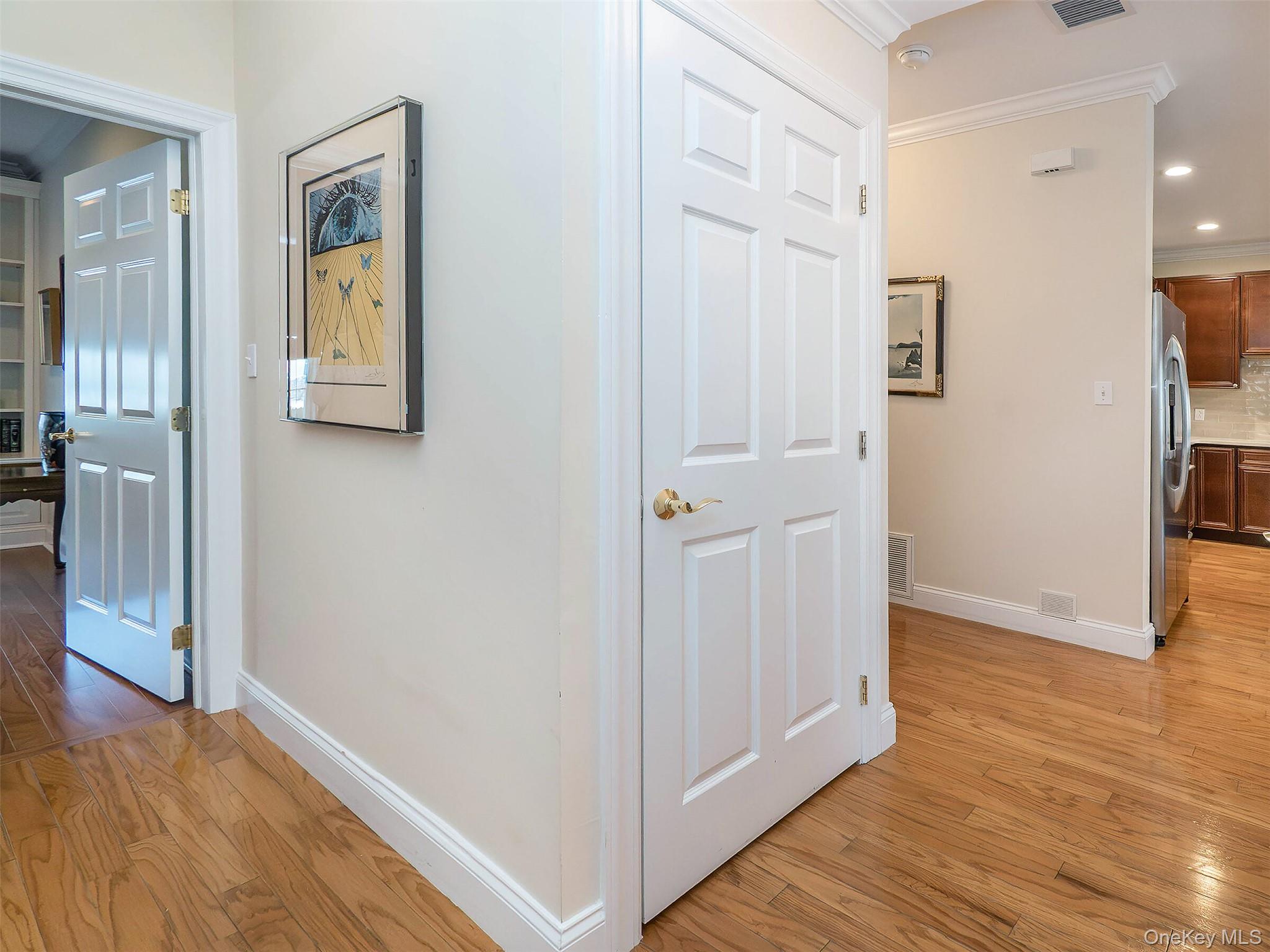 229 Miro Place # 422, Port Washington, NY 11050