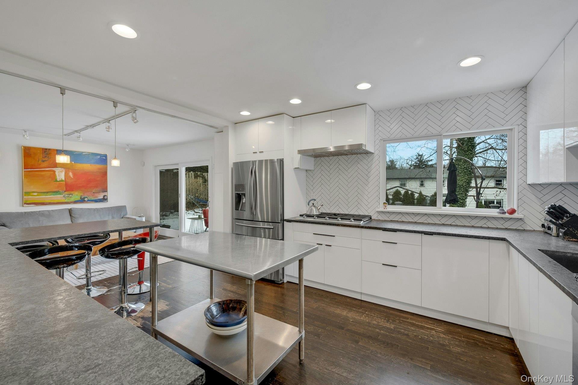 3 Old Lane, Scarsdale, NY 10583