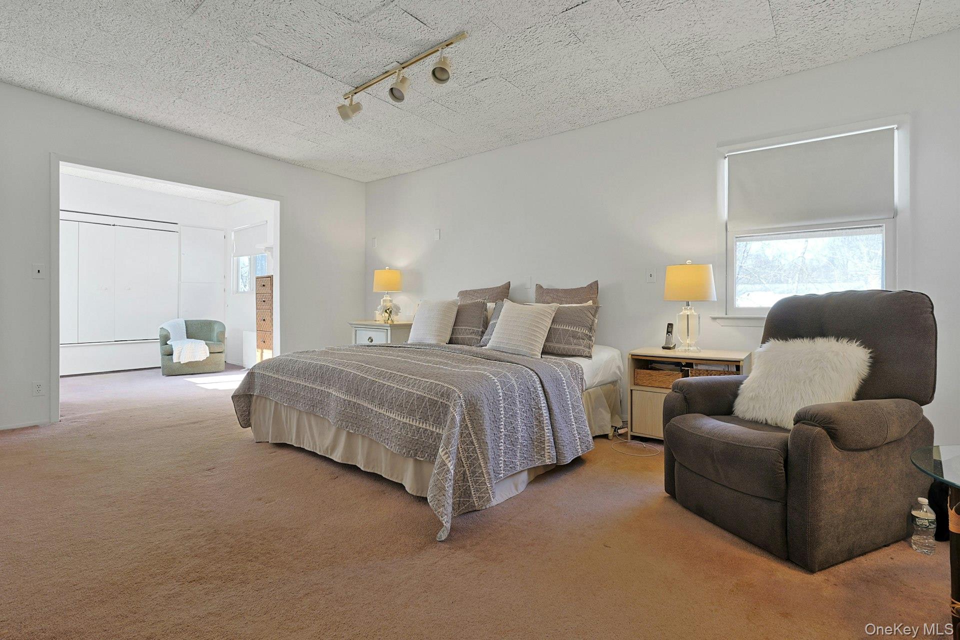 32 Lambert Lane, New Rochelle, NY 10804