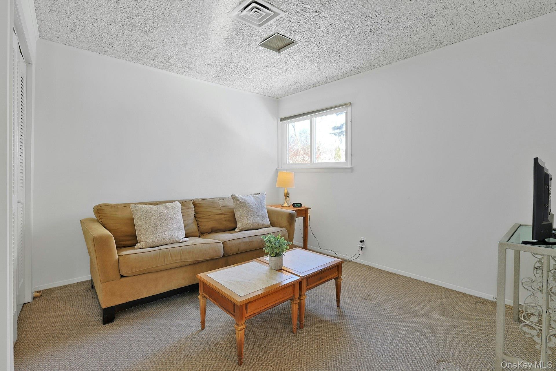 32 Lambert Lane, New Rochelle, NY 10804