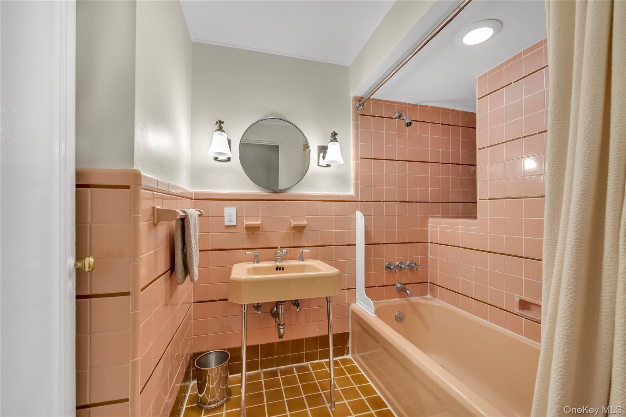 96 Quaker Ridge Road, Manhasset, NY 11030