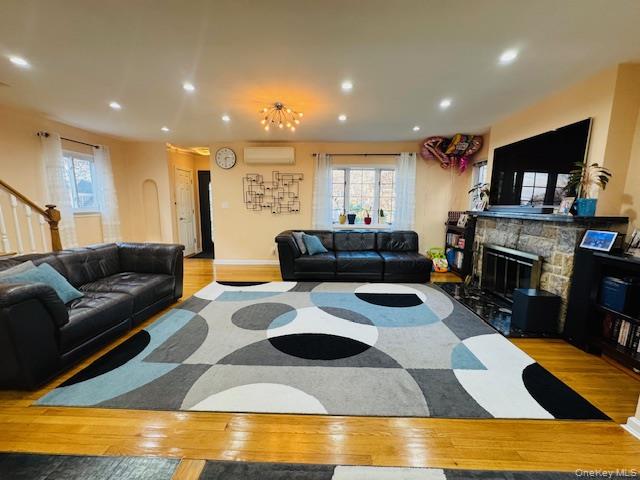 186-22 Avon Road, Jamaica, NY 11432