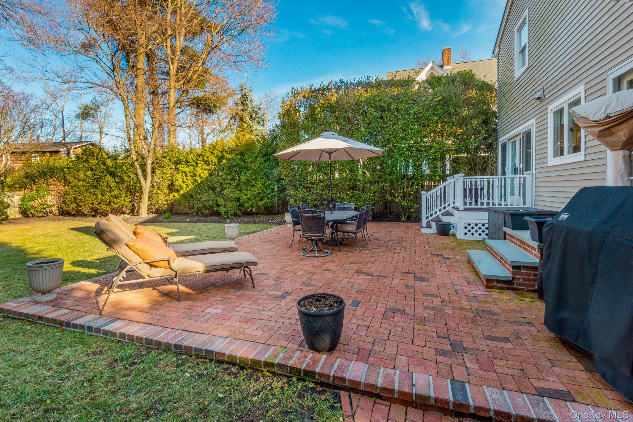 11 Oxford Street, Northport, NY 11768