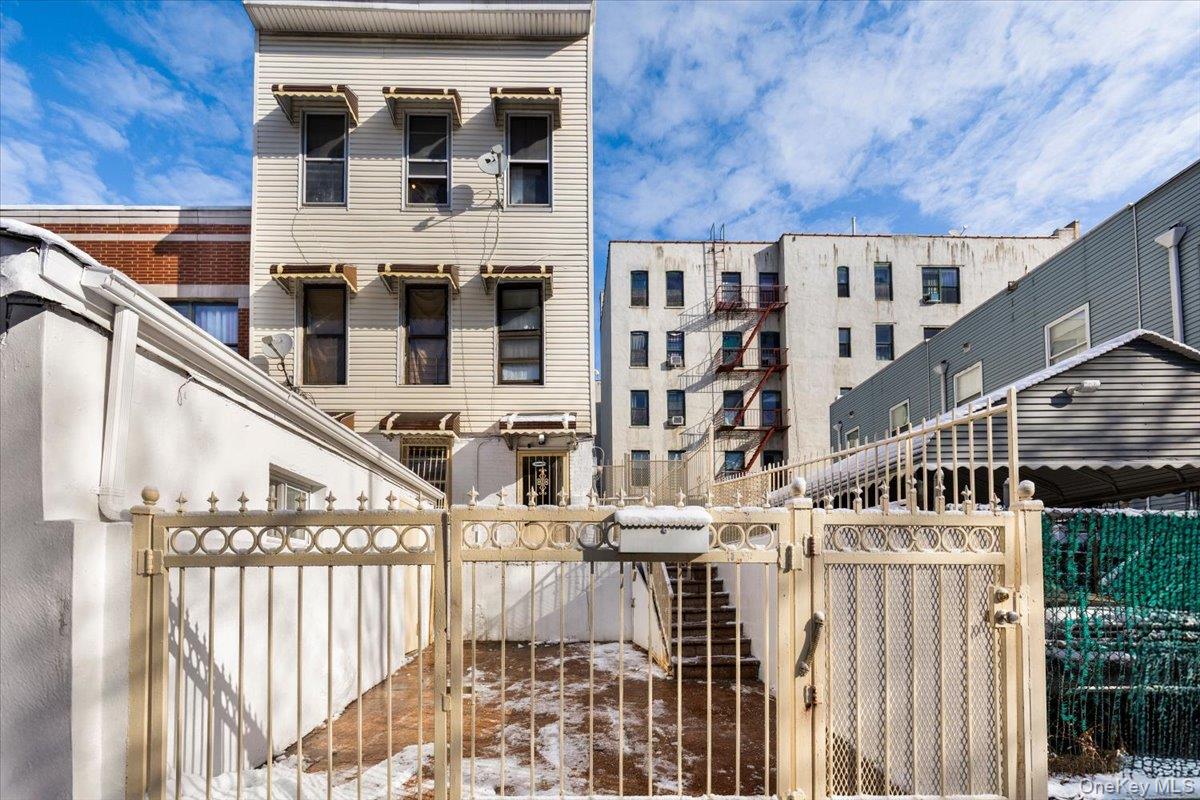 877 Hornaday Place, Bronx, NY 10460