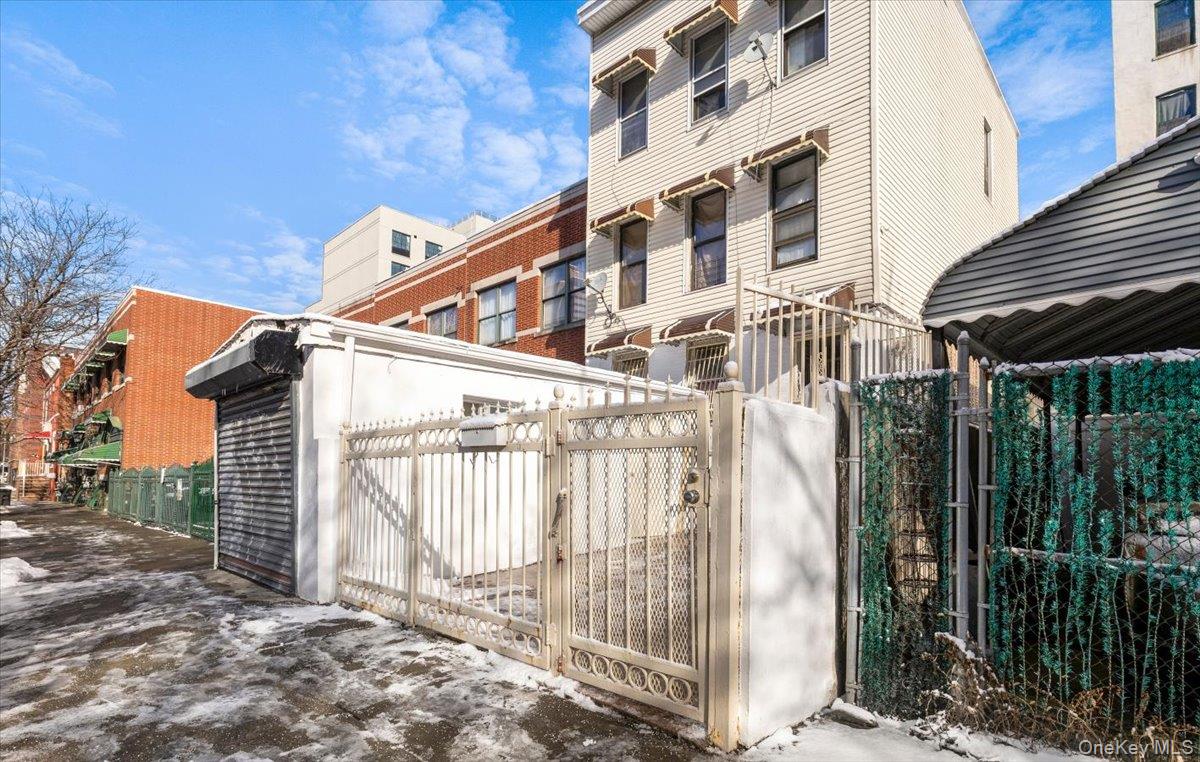 877 Hornaday Place, Bronx, NY 10460