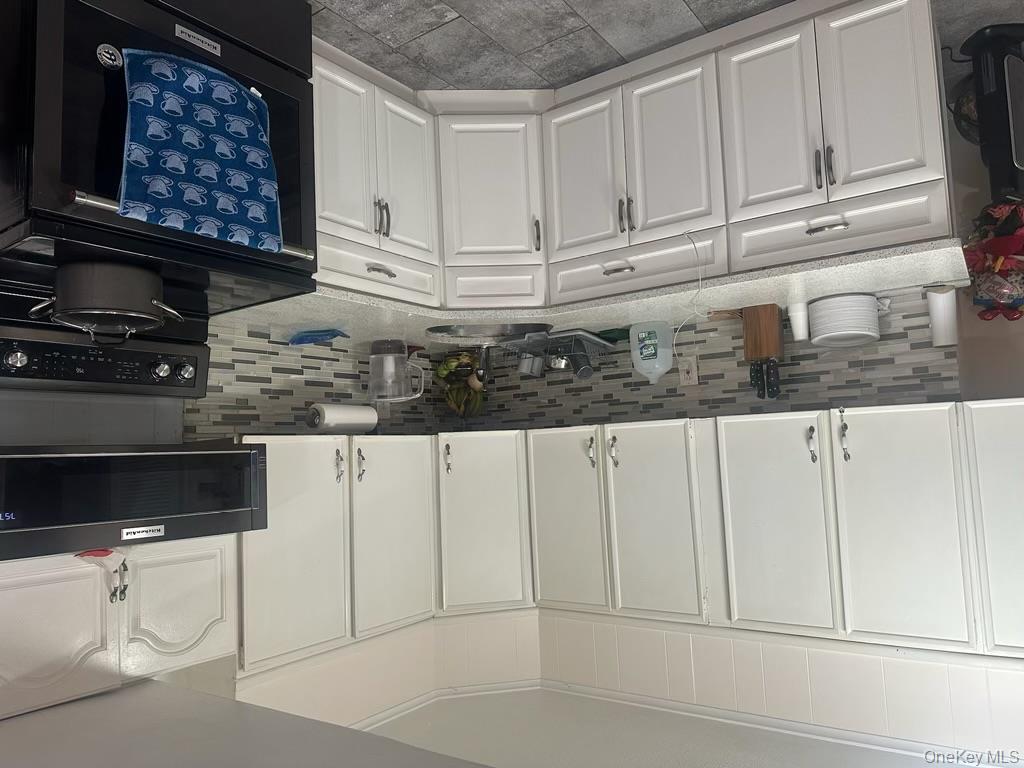 19 Hewes Street, Brentwood, NY 11717