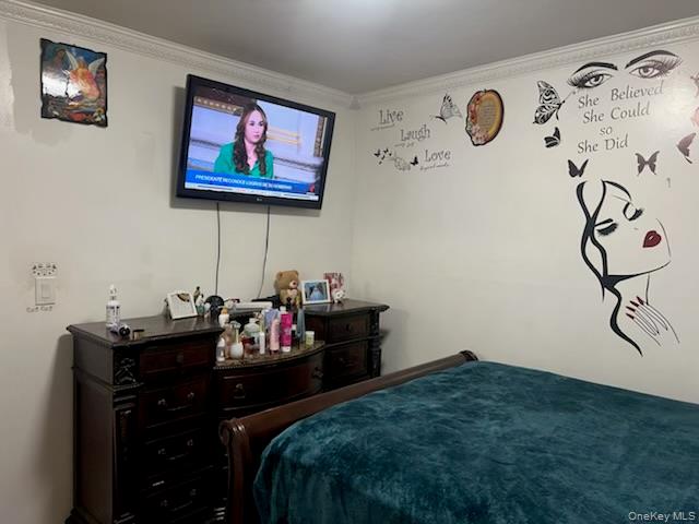 19 Hewes Street, Brentwood, NY 11717