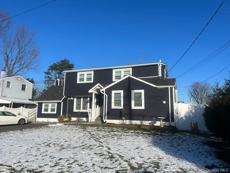 19 Hewes Street, Brentwood, NY 11717