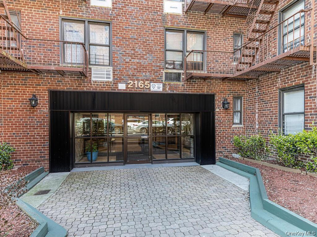 2165 Matthews Avenue # 4A, Bronx, NY 10462