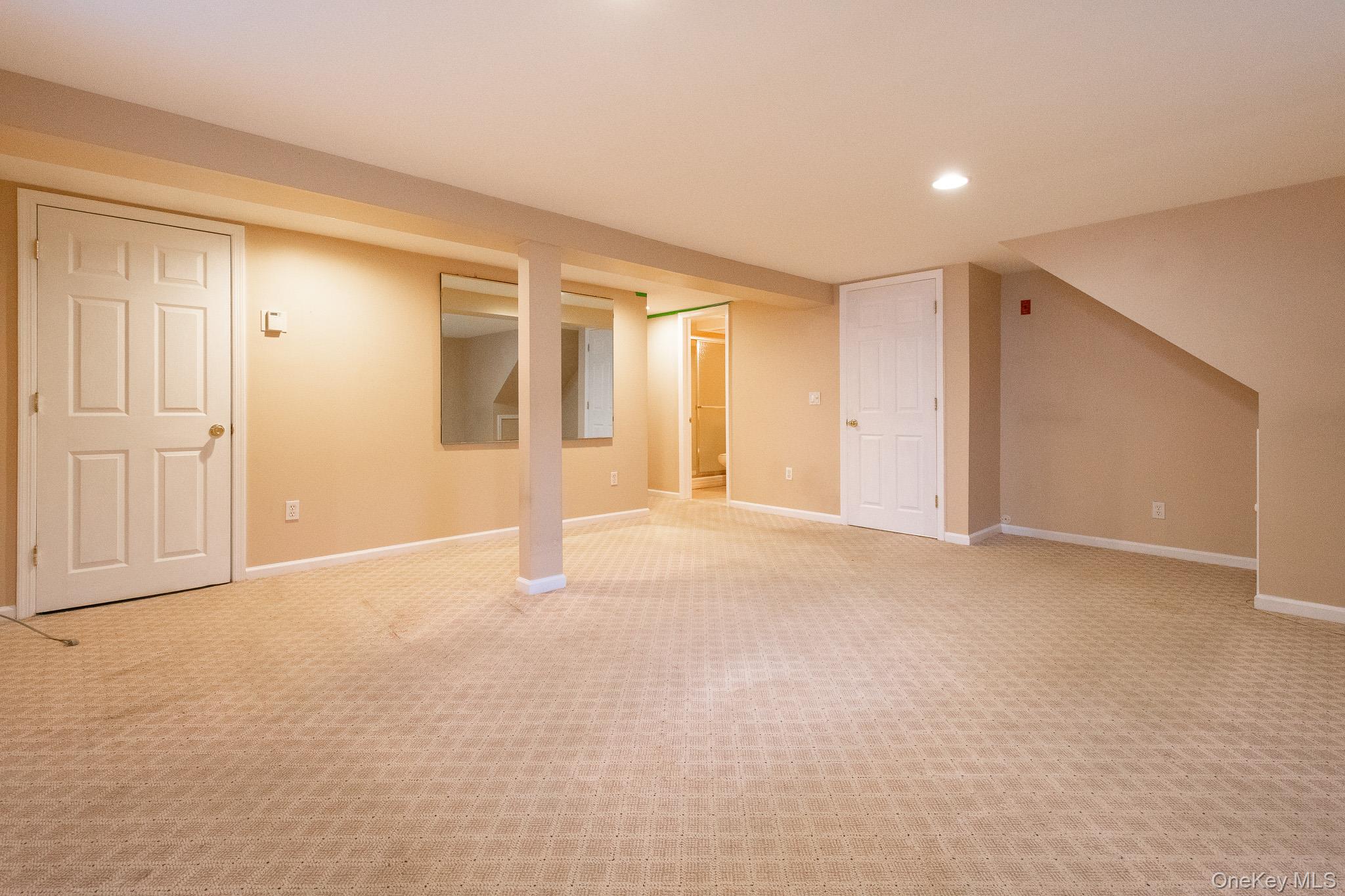 4 Manchester Drive, Bethpage, NY 11714