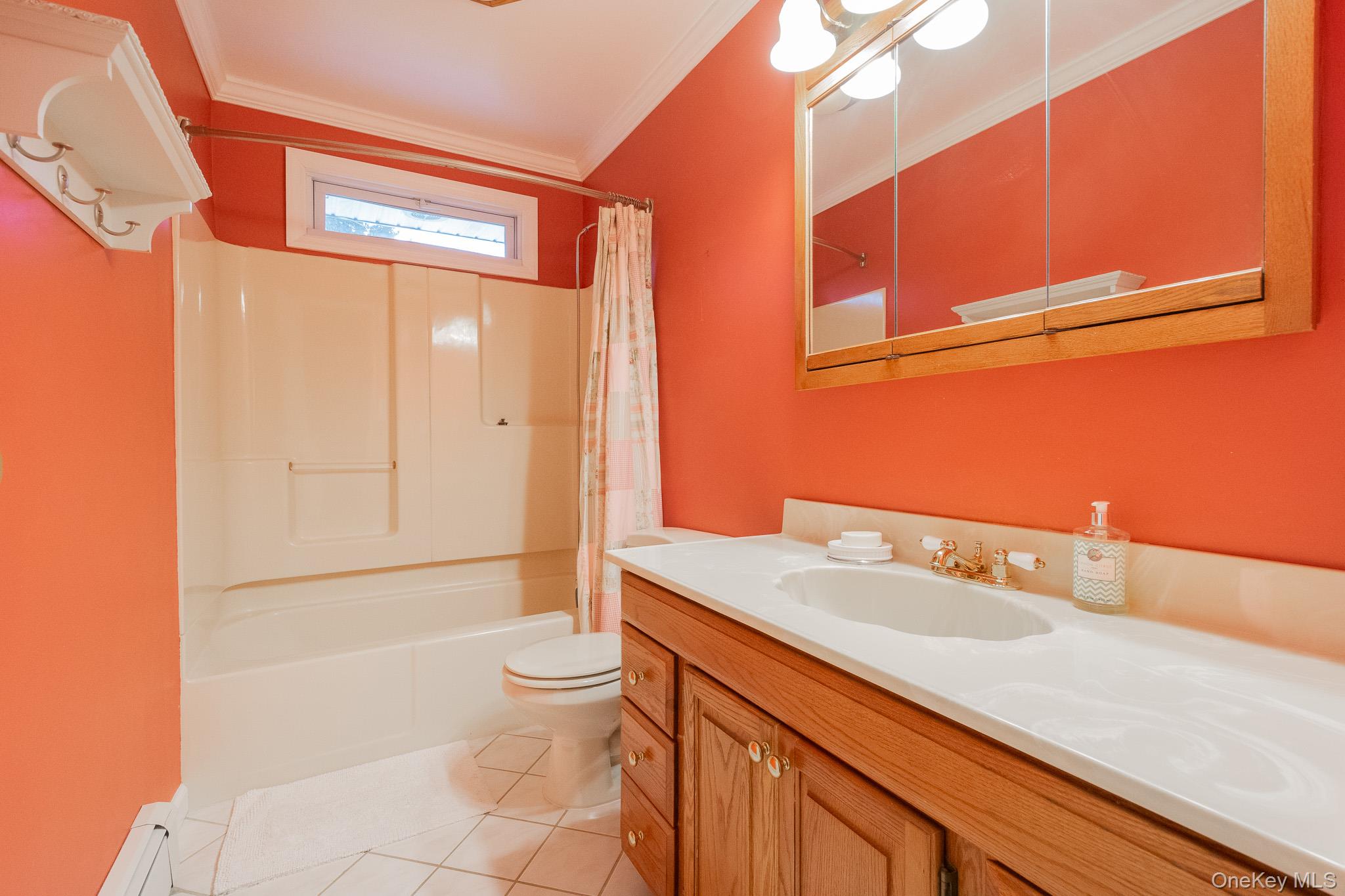 4 Manchester Drive, Bethpage, NY 11714