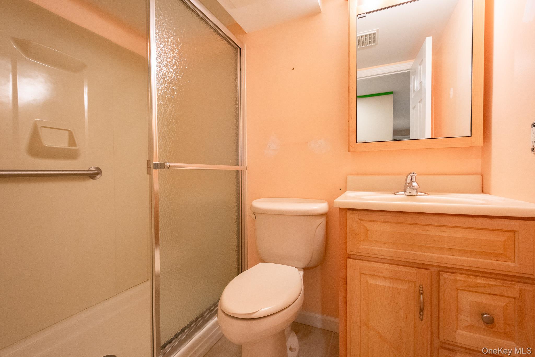 4 Manchester Drive, Bethpage, NY 11714