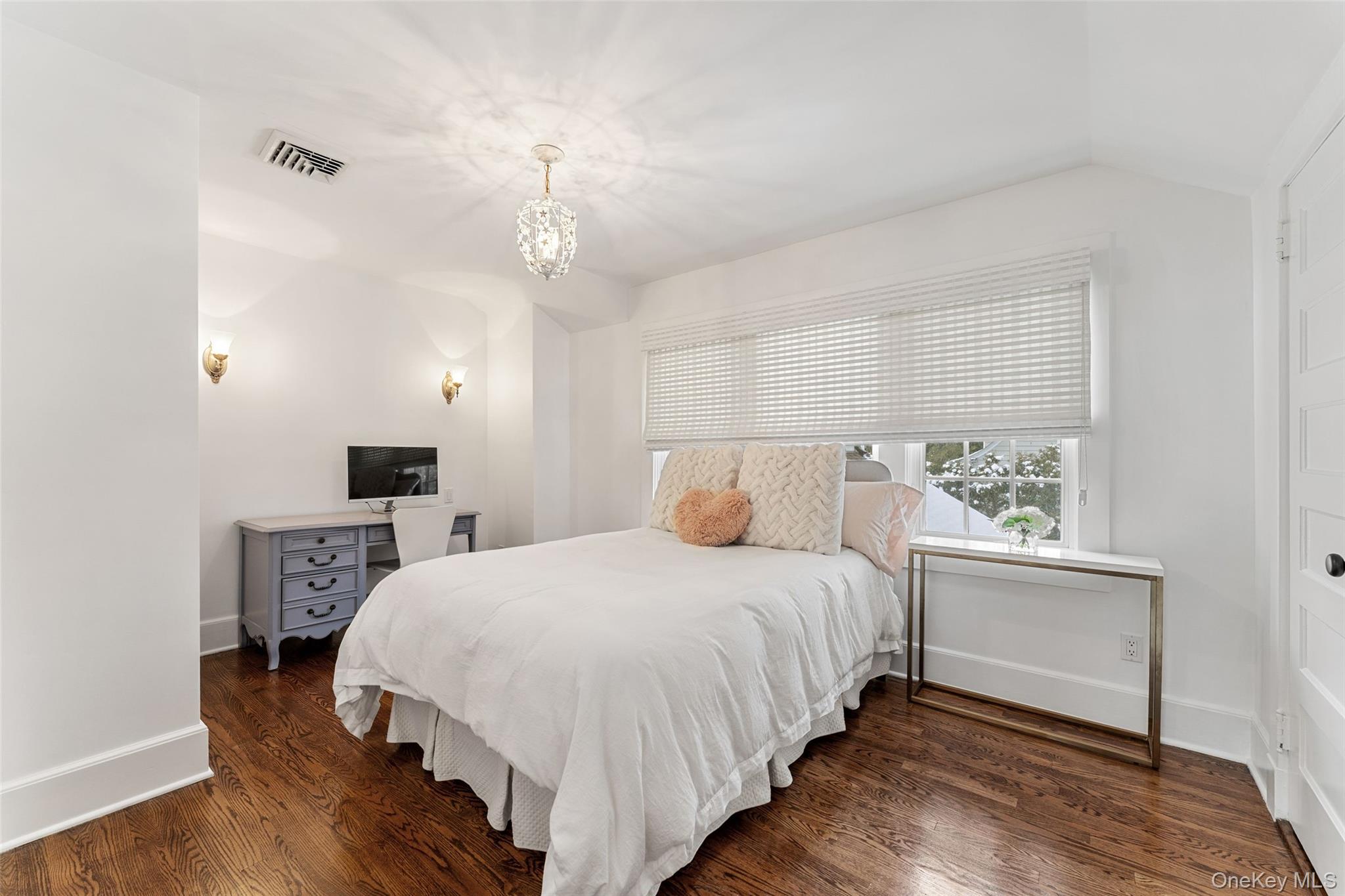 1 Elmdorf Drive, Scarsdale, NY 10583