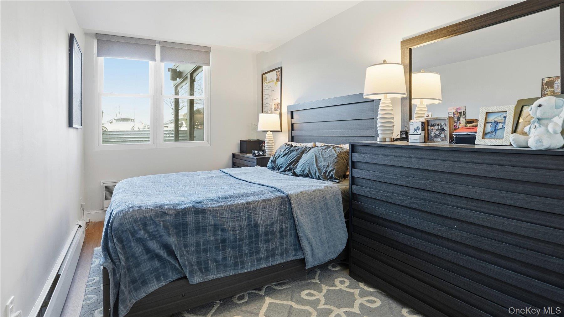 10 Lenox Road # 1G, Rockville Centre, NY 11570