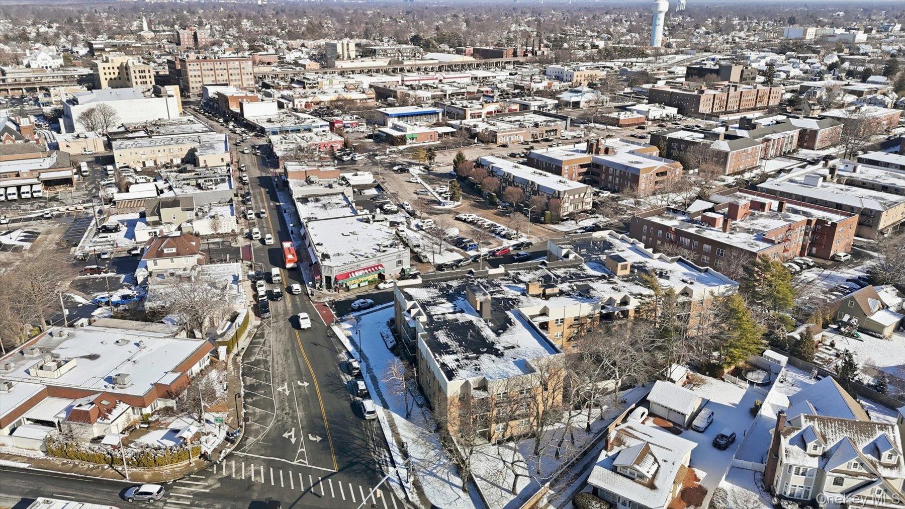 10 Lenox Road # 1G, Rockville Centre, NY 11570