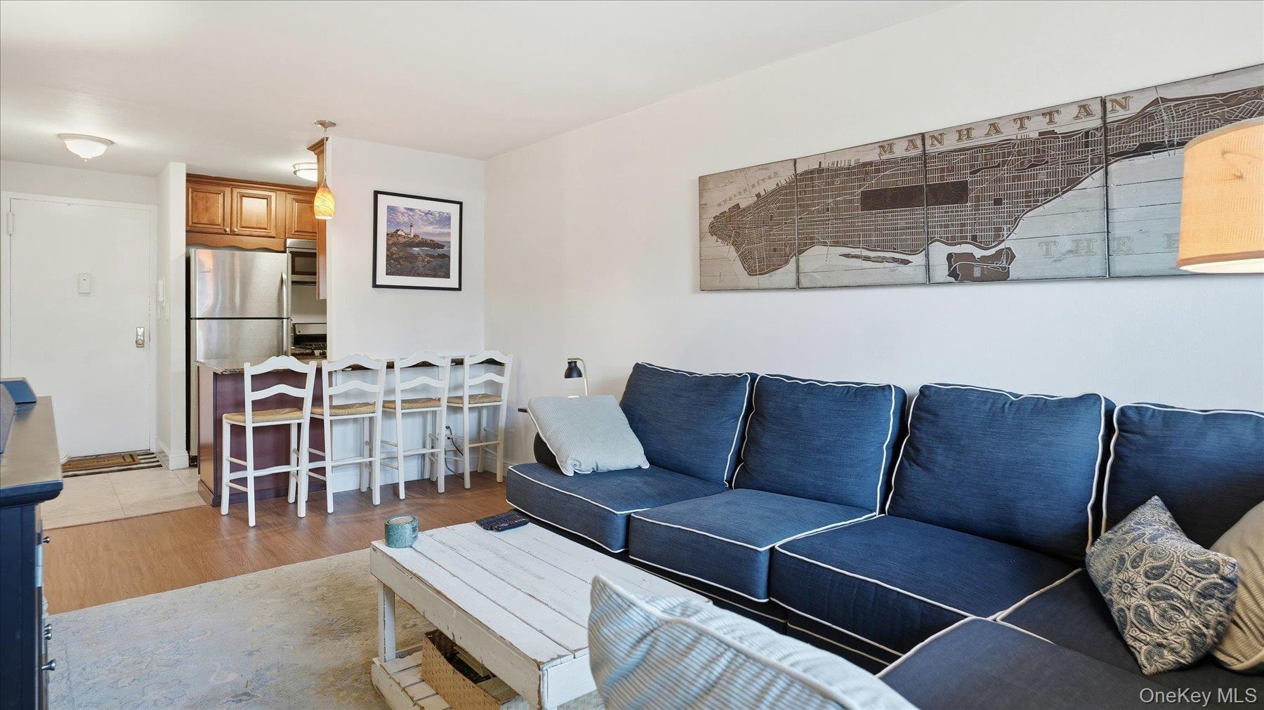 10 Lenox Road # 1G, Rockville Centre, NY 11570