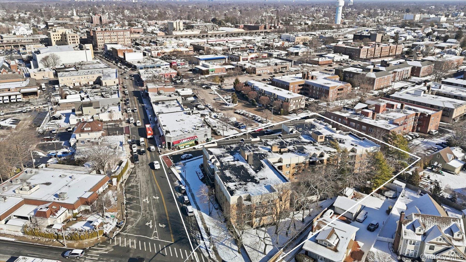 10 Lenox Road # 1G, Rockville Centre, NY 11570